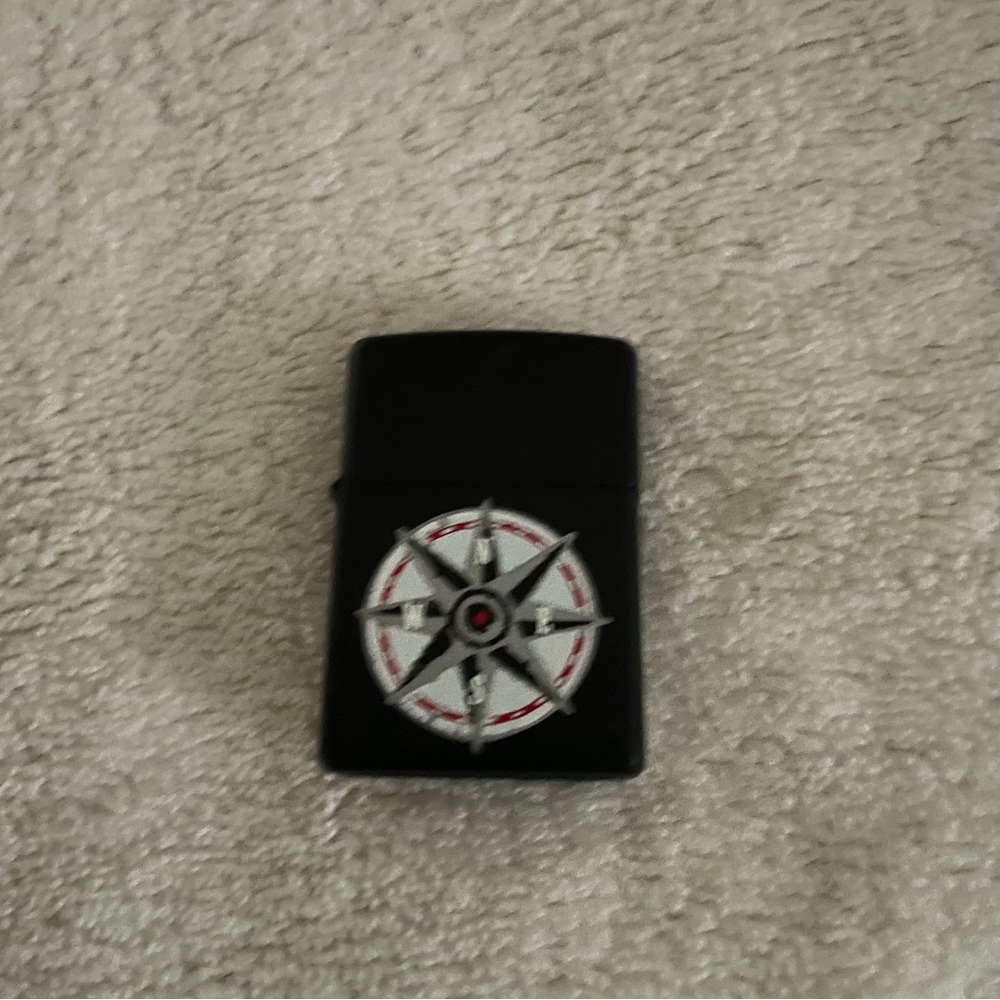 Vintage 1997 Marlboro Black Compass Design Lighter